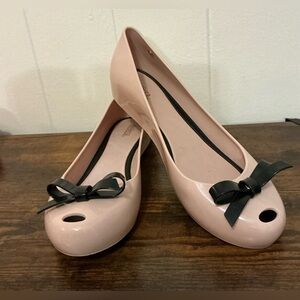 A Rare Pair Of Pink/Black Rubber Melissa Ultragirl Slip on Women’s US9 Shoes